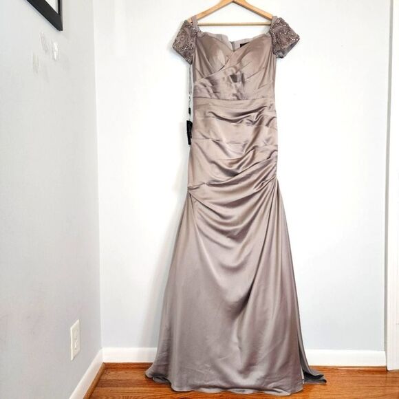 NWT La Femme 25996 Off the Shoulder Beaded Satin Trumpet Silver Gown Size 8 - Picture 2 of 16